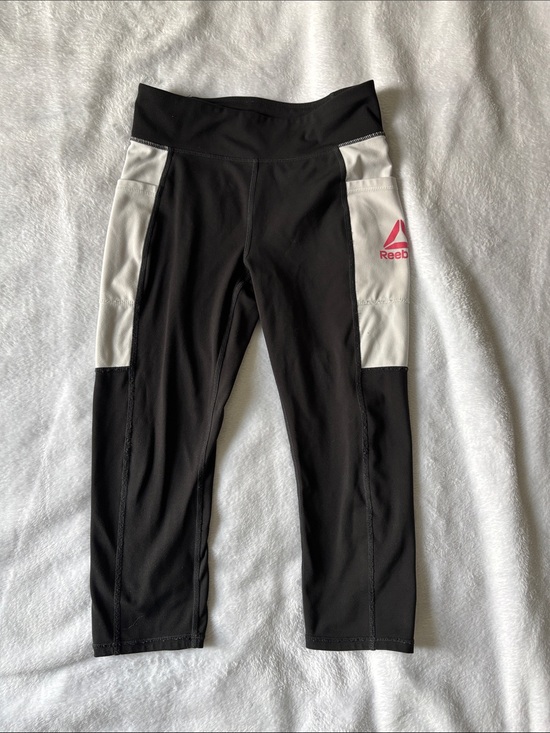 Reebok Other - Reebok Black and White Capri Leggings with Pink Logo